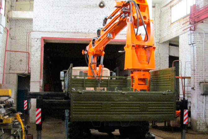 Универсальная буровая машина Б/У УБМ-85
